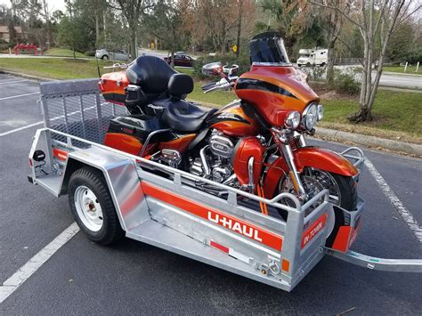 Motorcycle trailers for rent - One-Way and In-Town® Rentals in Calgary, AB T2H1L6 U-Haul has the largest selection of in-town and one-way trucks and trailers available in your area. U-Haul offers an easy moving process when you rent a truck or trailer, which include: cargo and enclosed trailers, utility trailers, car trailers and motorcycle trailers.